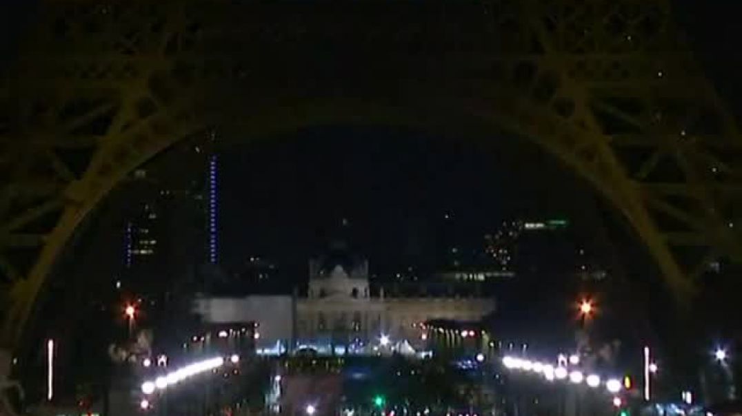 “Bon anniversaire, Tour Eiffel”!