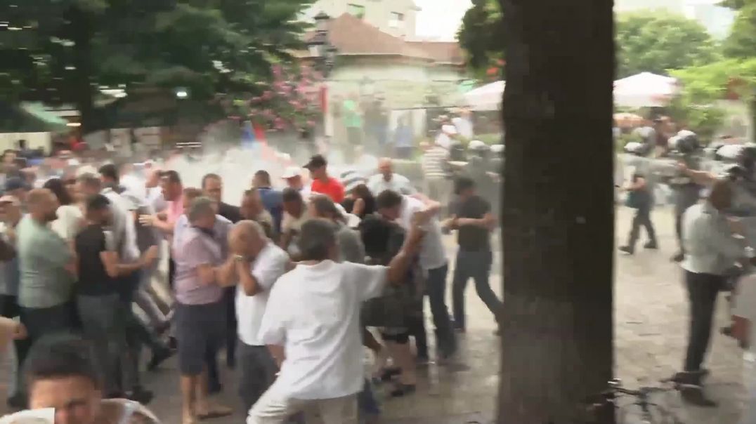 ⁣Protesta ne Shkoder gazi.mp4