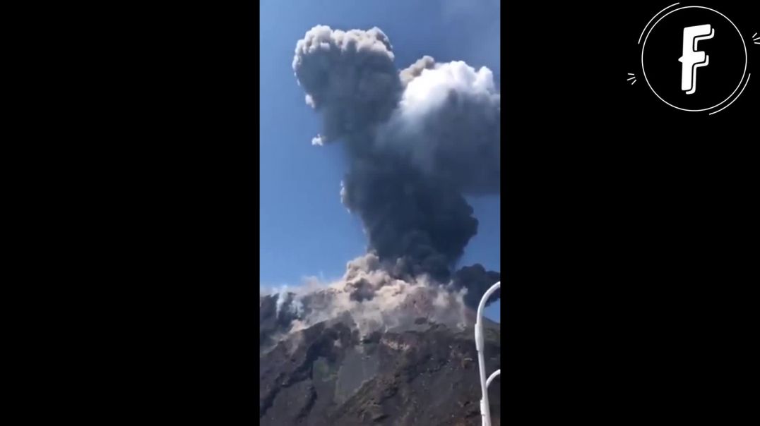 ⁣Shpërthen vullkani në Stromboli, panik te turistët