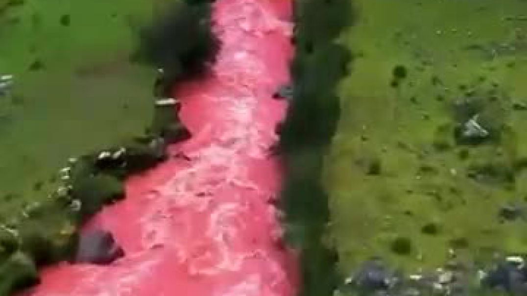 ⁣Origjina e lumit në ngjyrën e gjakut në Peru