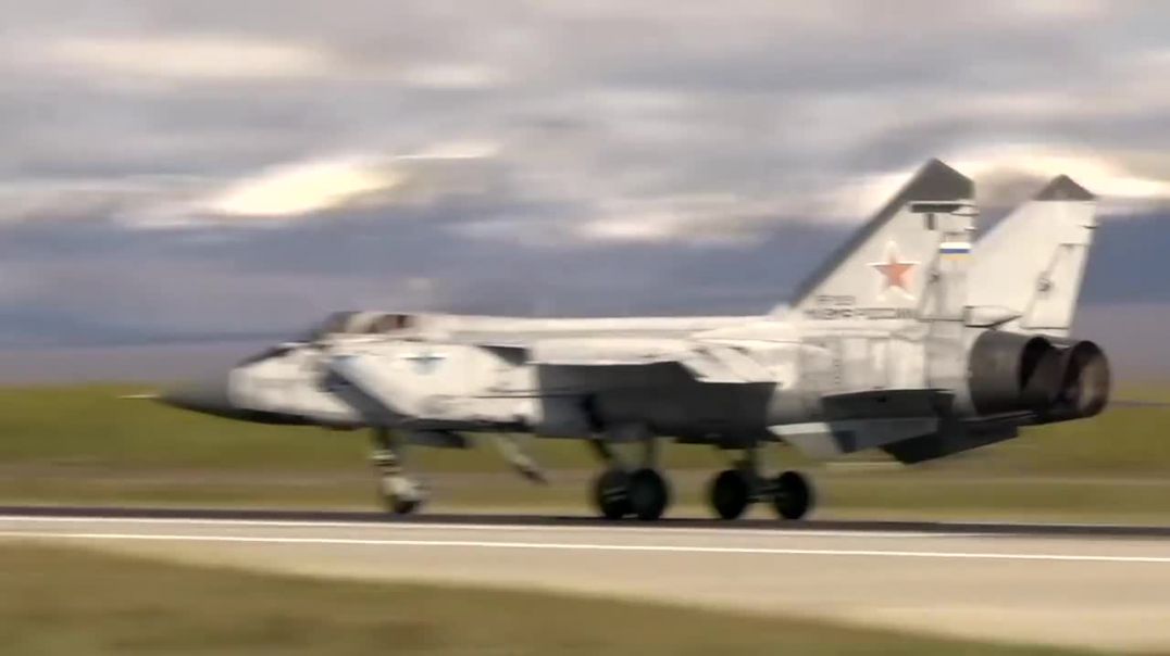 ⁣Rusia teston në stratosferë “MiG-31”