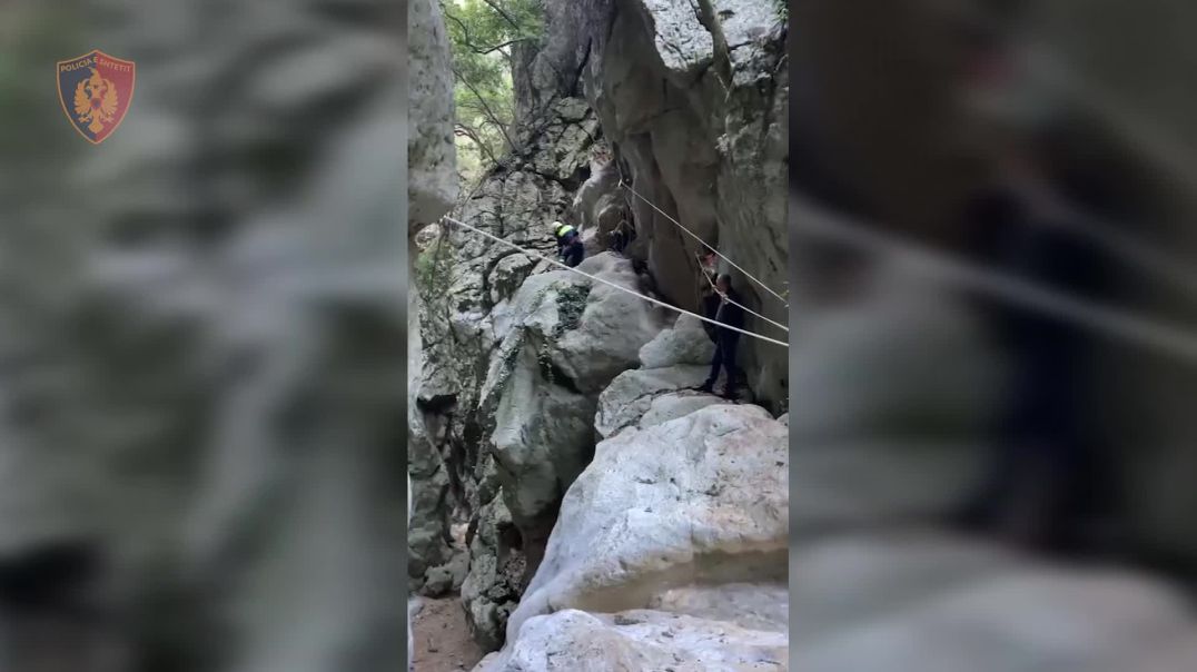 ⁣Me litarë dhe barrelë, operacioni për shpëtimin e turistit polak në kanionet e Gjipesë