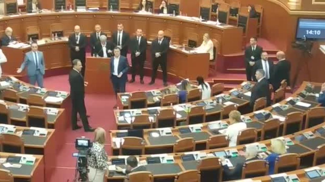 ⁣Debate në Kuvend, Berishës nuk i jepet fjala pasi duhet të respektojë radhën në foltore