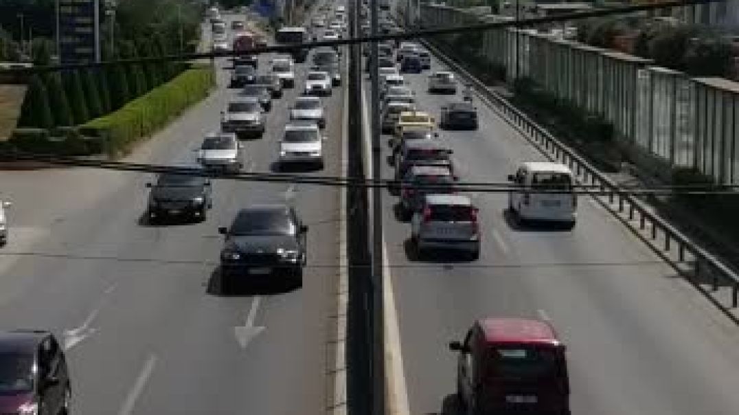 ⁣Trafik në autostradën Tiranë-Durrës, radhë kilometrike në Vorë