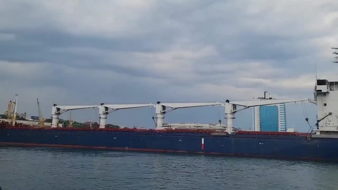 ⁣Anija e parë me grurë niset nga porti i Odesës drejt Turqisë pas 5 muajsh bllokadë