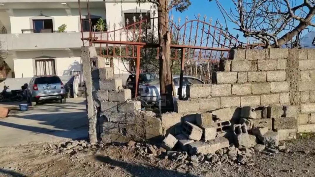 ⁣Pamjet e dëmtimit nga tritoli të banesës së shefit të Krimeve në Shkodër