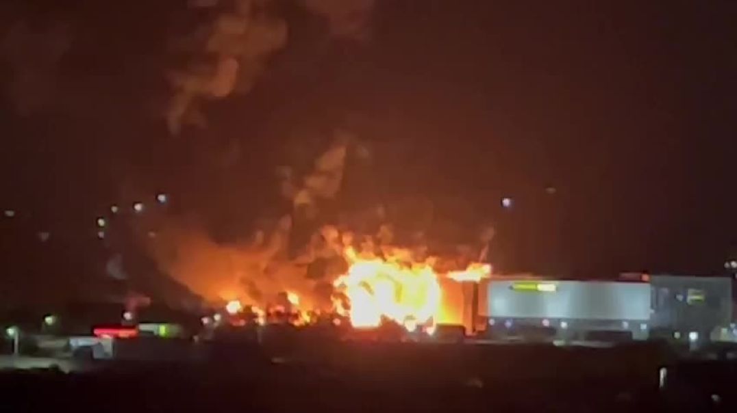 Zjarri i madh shkrumbon fabrikën e bojërave në autostradën Tiranë-Durrës