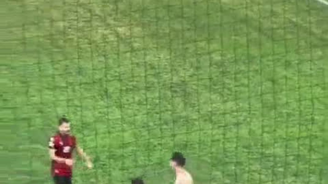 ⁣Mirlind Daku merr karton të verdhë, pasi hoqi fanellën pas golit me Poloninë