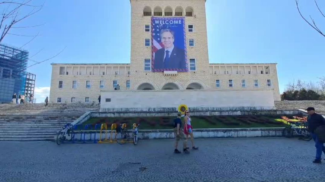 ⁣‘Mirë se vjen zoti Blinken’, Tirana bëhet gati të presë sekretarin amerikan të Shtetit
