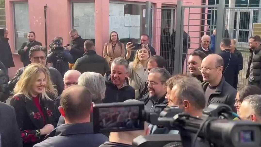 ⁣Berisha takon deputetët demokratë para "detyrimit me paraqitje" në SPAK