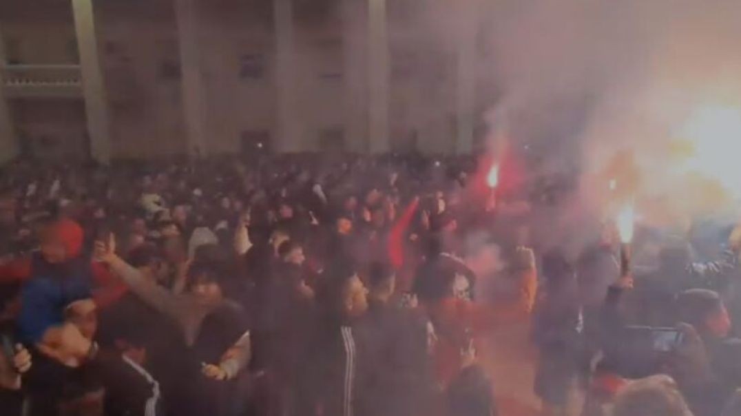 ⁣Festë madhështore në Tiranë pas fitores në Serbi
