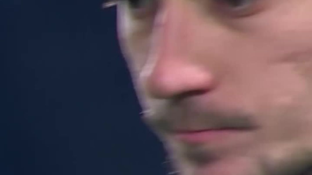 Goli i çmendur i Ernest Muçit